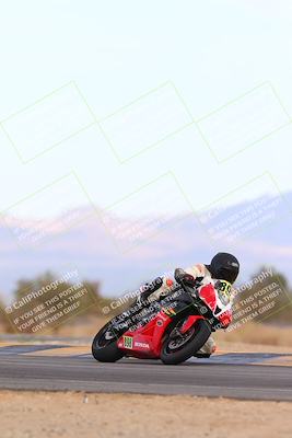 media/Feb-08-2025-CVMA (Sat) [[fcc6d2831a]]/Race 9-Amateur Supersport Middleweight/